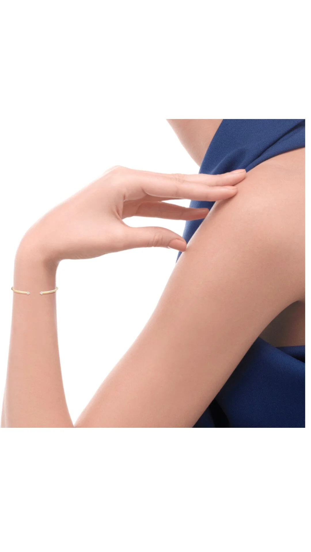 b86ri010g-recarlo-more-bracciale-rigido-aperto-oro-giallo-diamanti-cuore_model.jpg